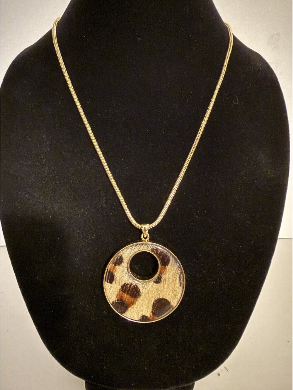 Chicos Faux Leopard Fur Circle Pendant Necklace Goldtone Chain Black Enamel